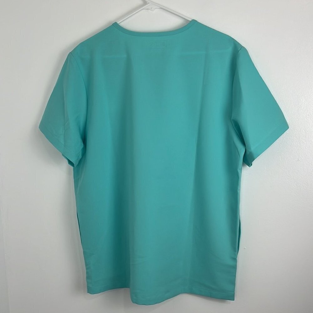 Figs Numi Technical Collection Aqua Three  Pockets Scrub Top - Picture 8 of 9